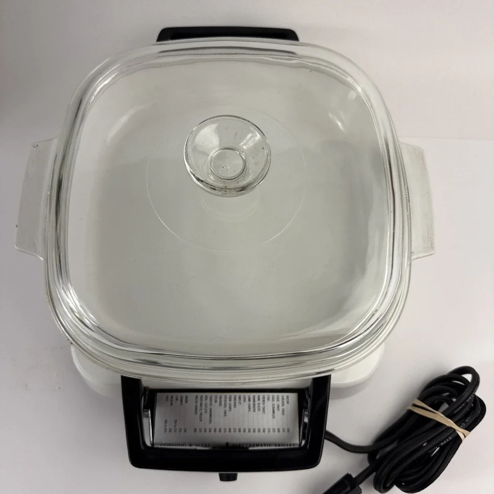Vintage Corning Ware Blue Cornflower Electromatic Skillet P12ES A10B Casserole
